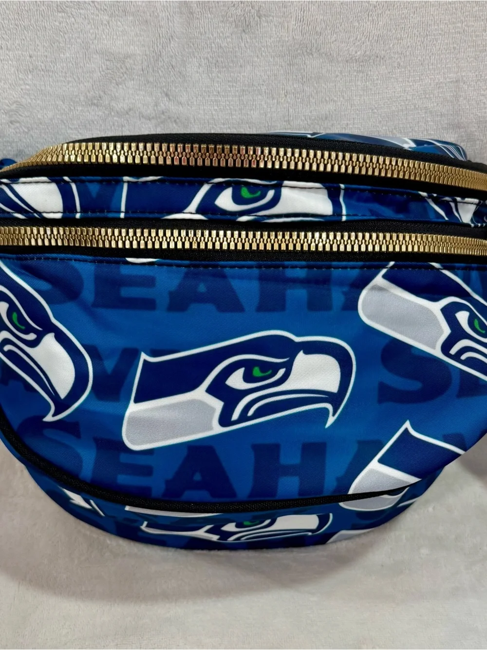 New Seahawks Crossbody Bum Bag w/long strap size inclusive